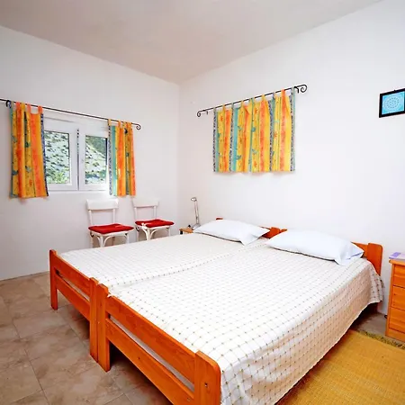 Apartman Artatur *